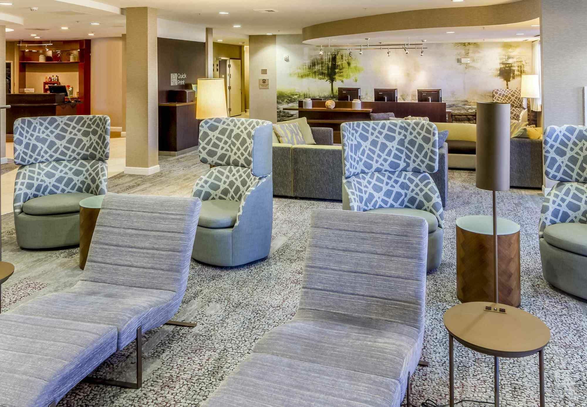 คอร์ตยาร์ด โรสวิลล์ แกลเลอเรีย มอลล์/ครีกไซด์ ริดจ์ ไดรฟ์ Hotel ภายนอก รูปภาพ
